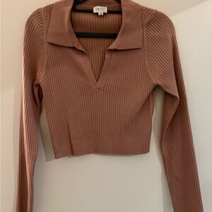 Le Lis Ribbed Long-Sleeve Polo Crop Top in Mauve — size medium